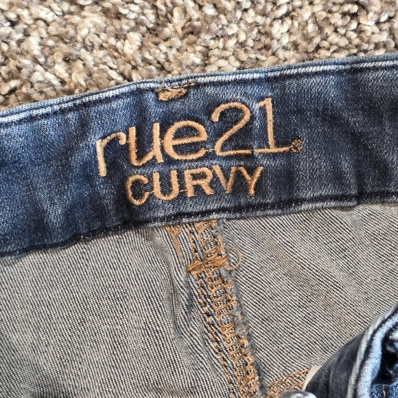 Rue21 Curvy High Rise Ankle Jegging Distressed Size 6 - Picture 4 of 5